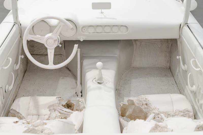 混凝土藝術超跑！走進 Daniel Arsham 最新美國紐約個展「3018」