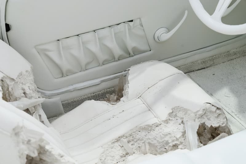 混凝土藝術超跑！走進 Daniel Arsham 最新美國紐約個展「3018」