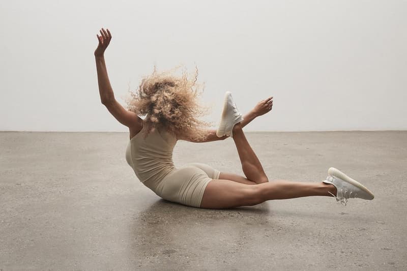 Rita Minissi 為 YEEZY BOOST 350 V2「Triple White」打造全新 Lookbook