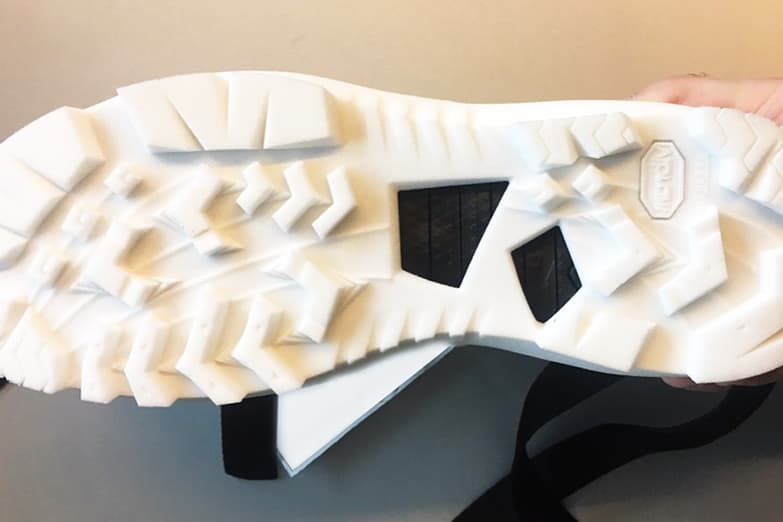 Matthew M. Williams 曝光 1017 ALYX 9SM x Nike 聯名鞋款白色版本