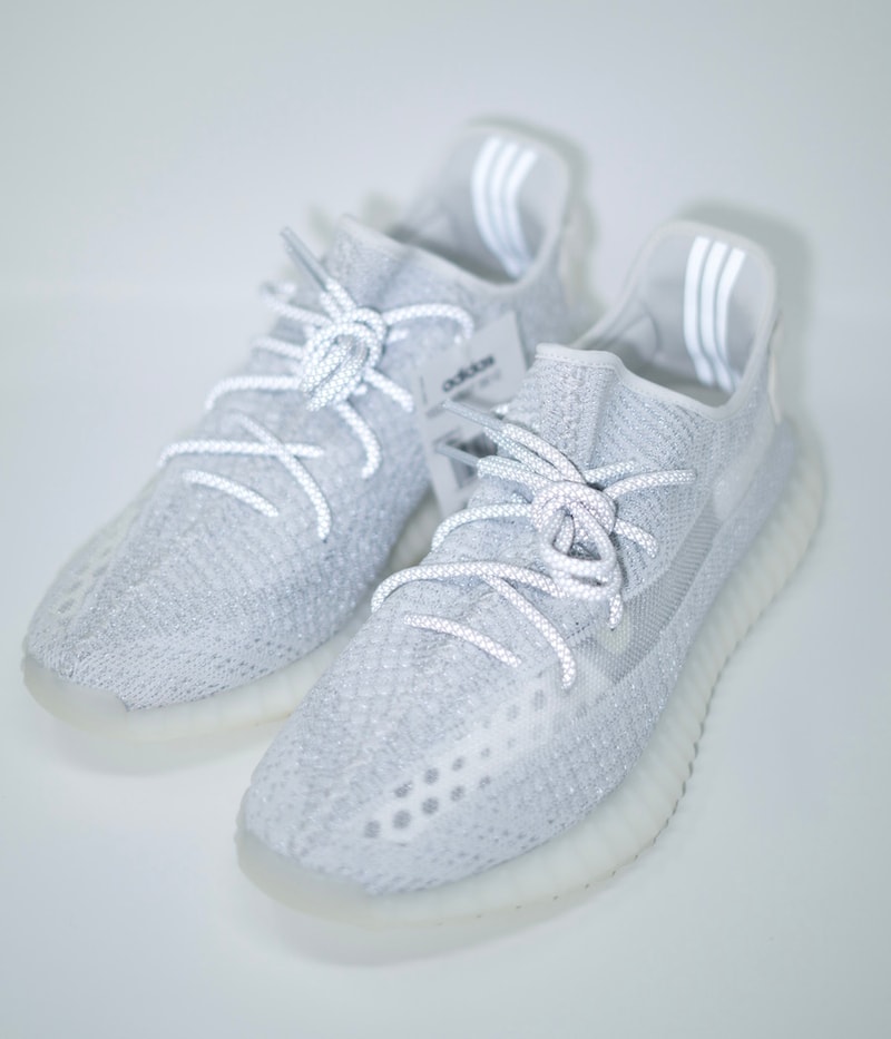 YEEZY BOOST 350 V2 全新「Static」配色更多細節圖片曝光