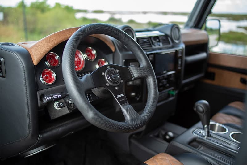 E.C.D. Automotive Design 改裝 Land Rover 經典車型 Defender 