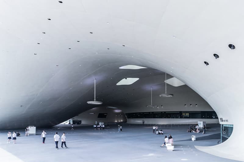 全球最大！走進台灣高雄「衛武營國家藝術文化中心」