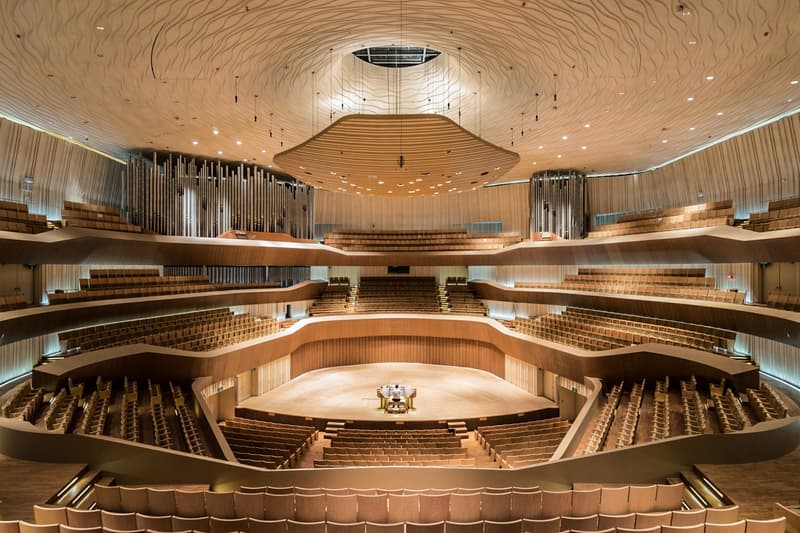 全球最大！走進台灣高雄「衛武營國家藝術文化中心」