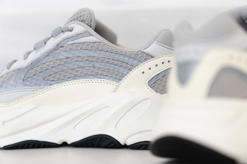 YEEZY BOOST 700 V2 全新「Static」配色更多細節近賞