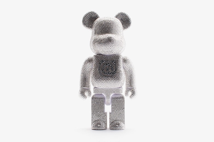 水鑽 BE@RBRICK 重現!LIGHTS STYLE x Medicom Toy 攜手打造「Swarovski」BE@RBRICK 玩偶