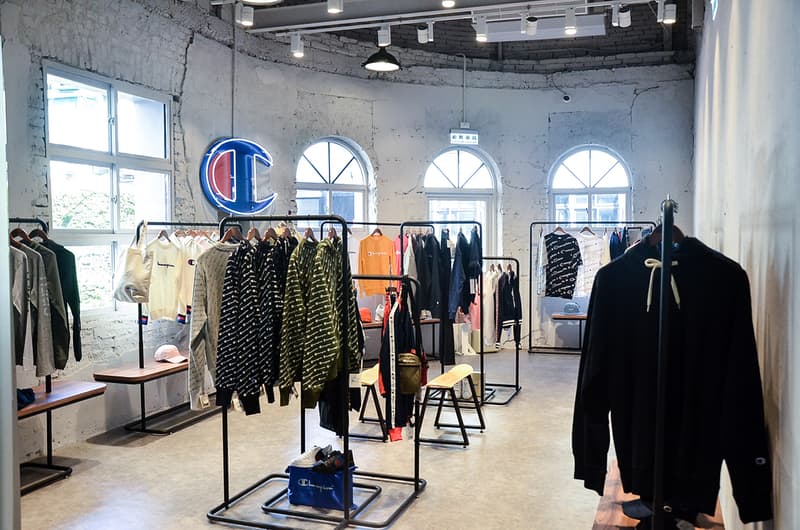 全支線收錄！率先走进 Champion 台北西門旗艦店鋪