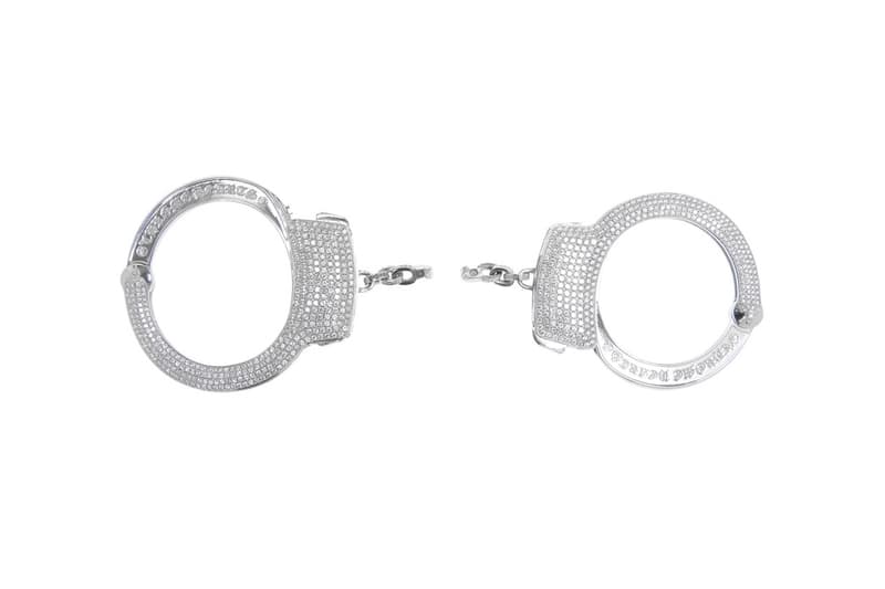 Chrome Hearts 推出 2018 假日季全新配件及家品系列