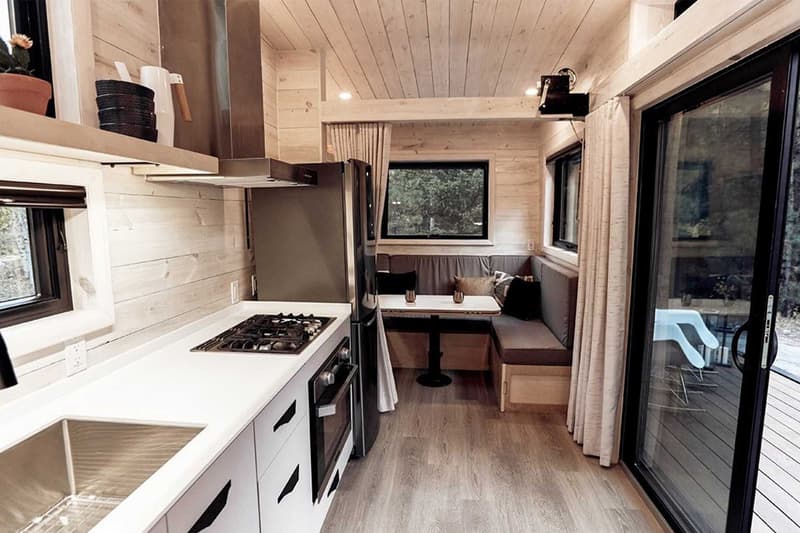 美國露營車設計公司 Land Ark 推出全新豪華車型 Draper