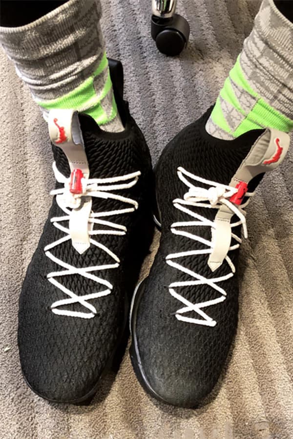 LeBron James 曝光全新 Nike LeBron 15「Air jordan 5」PE 鞋款