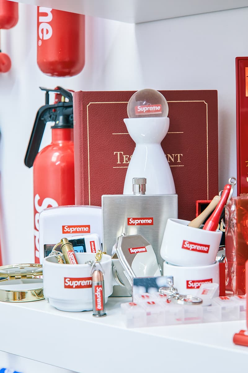 史上最全！搶先預覽 Supreme 滑板及配飾主题展「Inferno」