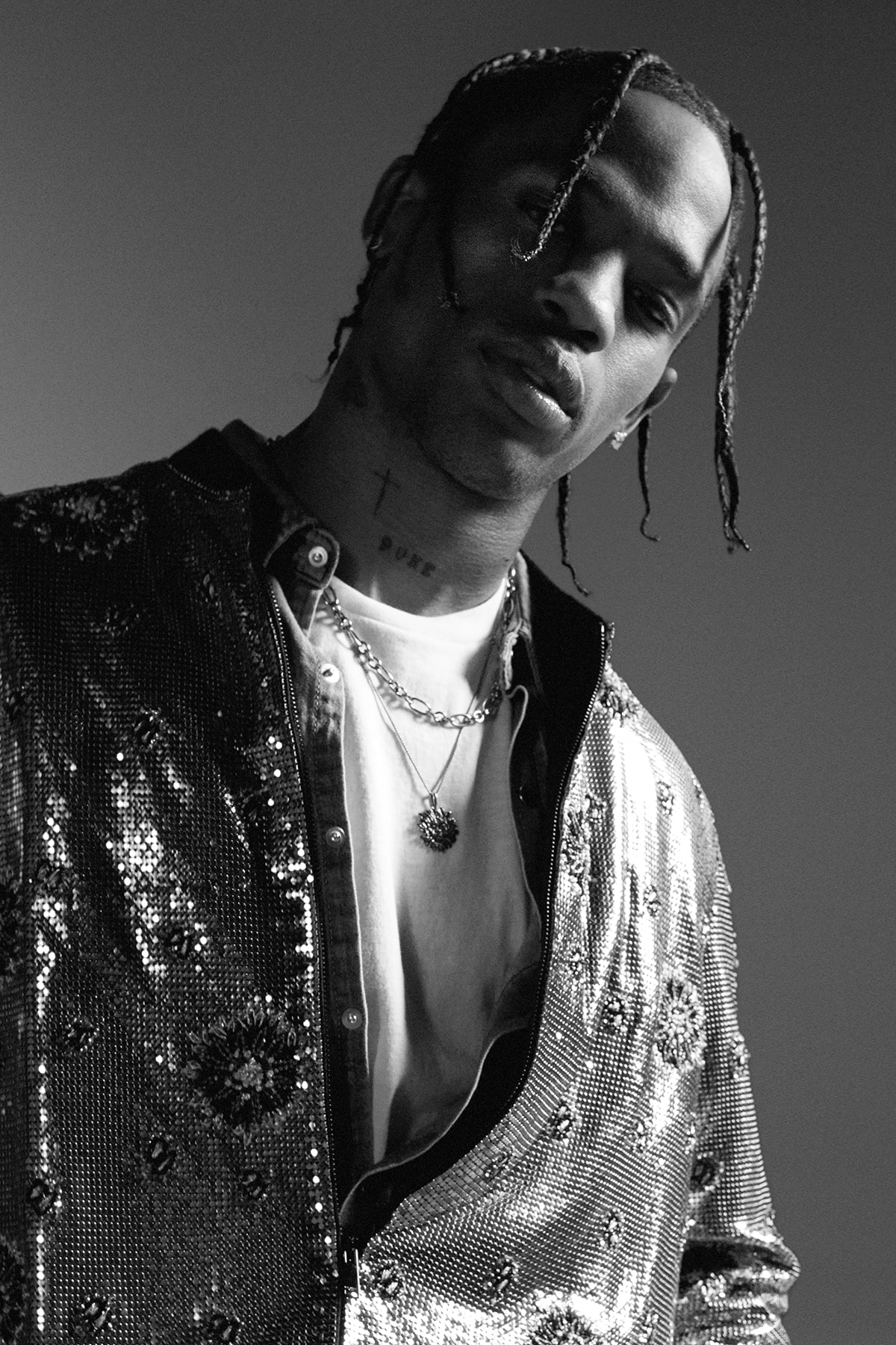 Travis Scott 为何是当今最适合出现在 SAINT LAURENT 广告大片中的男星?