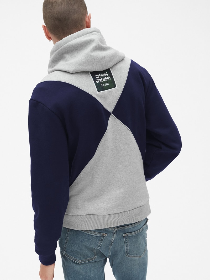GAP 再度攜手《GQ》推出限量版别注系列 
