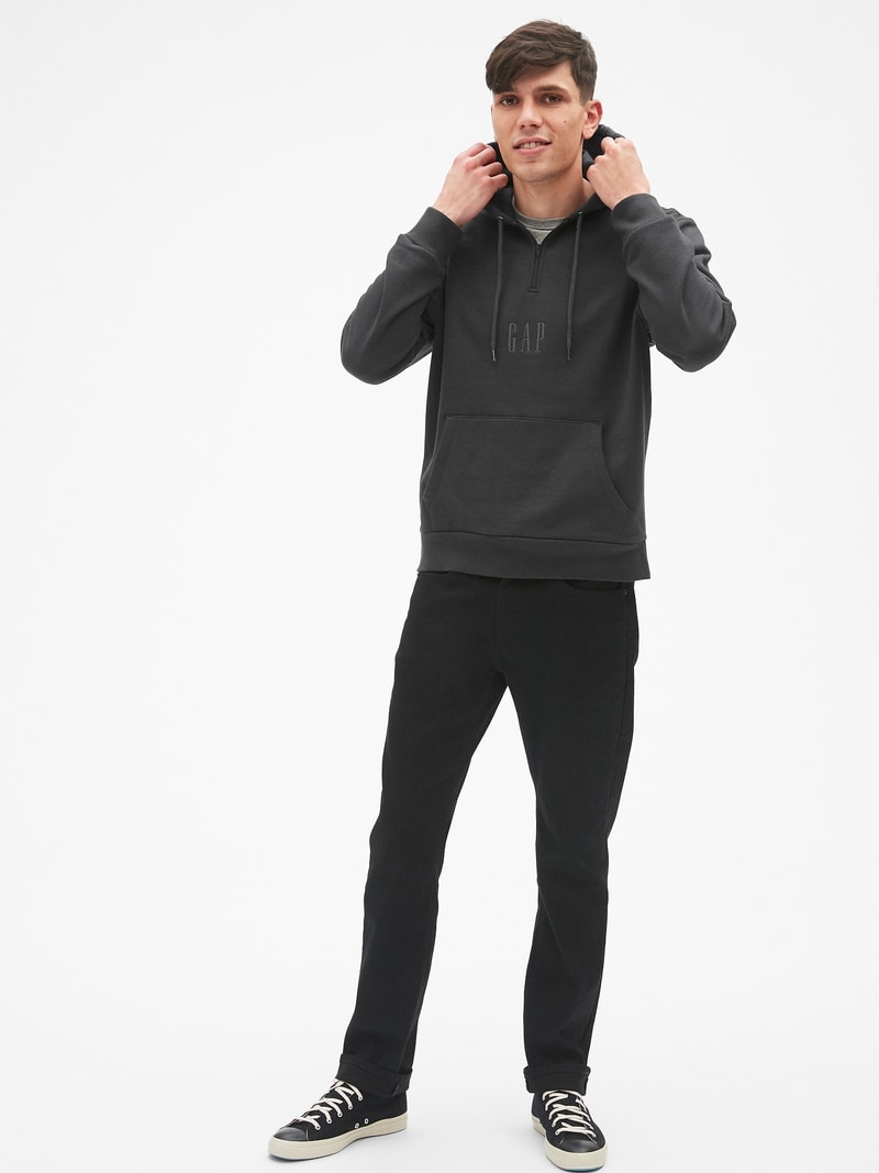 GAP 再度攜手《GQ》推出限量版别注系列 