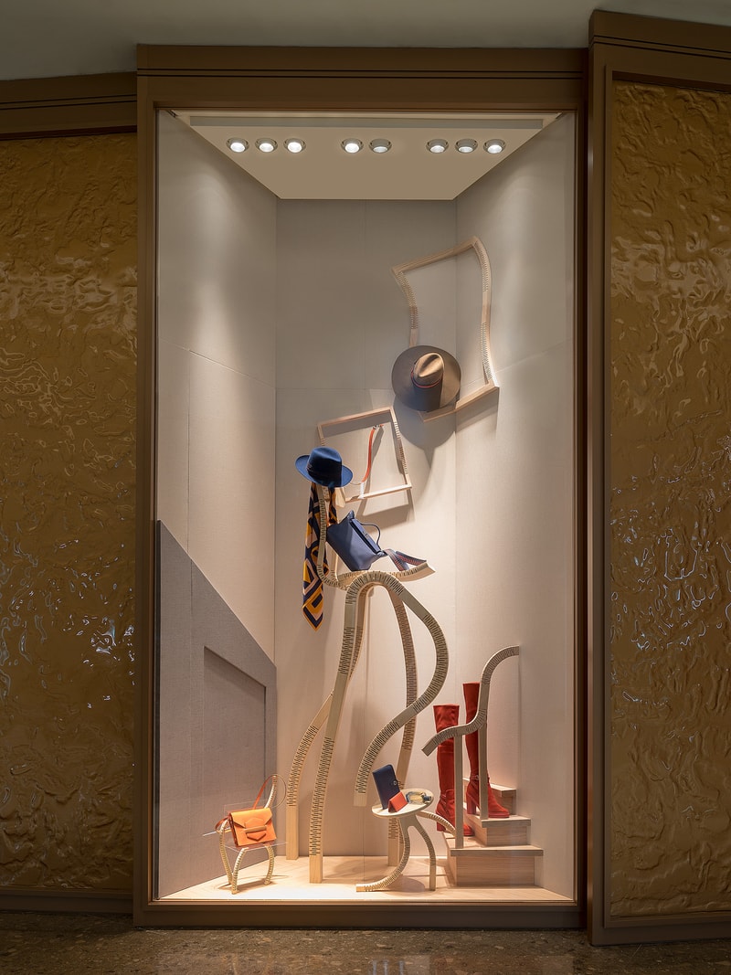 Hermès 上海國際金融中心專賣店為拓店揭幕推出別註單品