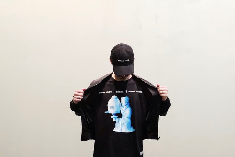 《国家宝藏》携手艺术家 Daniel Arsham 打造「长信宫灯」限量 T 恤