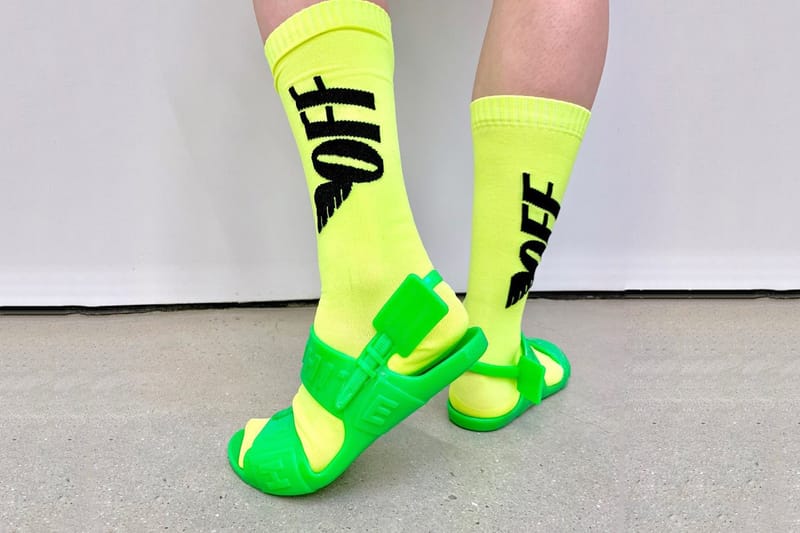 Off-White™ 釋出售價 €169 歐元的「果凍涼鞋」