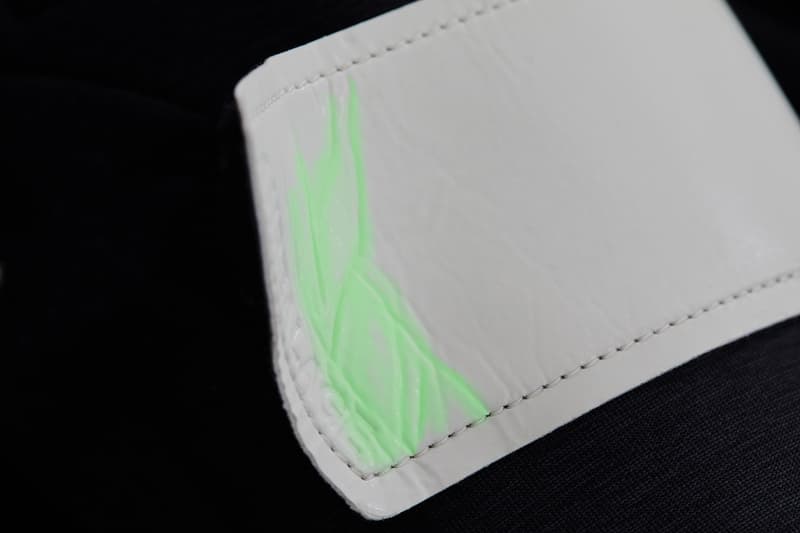 Onitsuka Tiger 攜手 ANREALAGE 推出联名鞋款