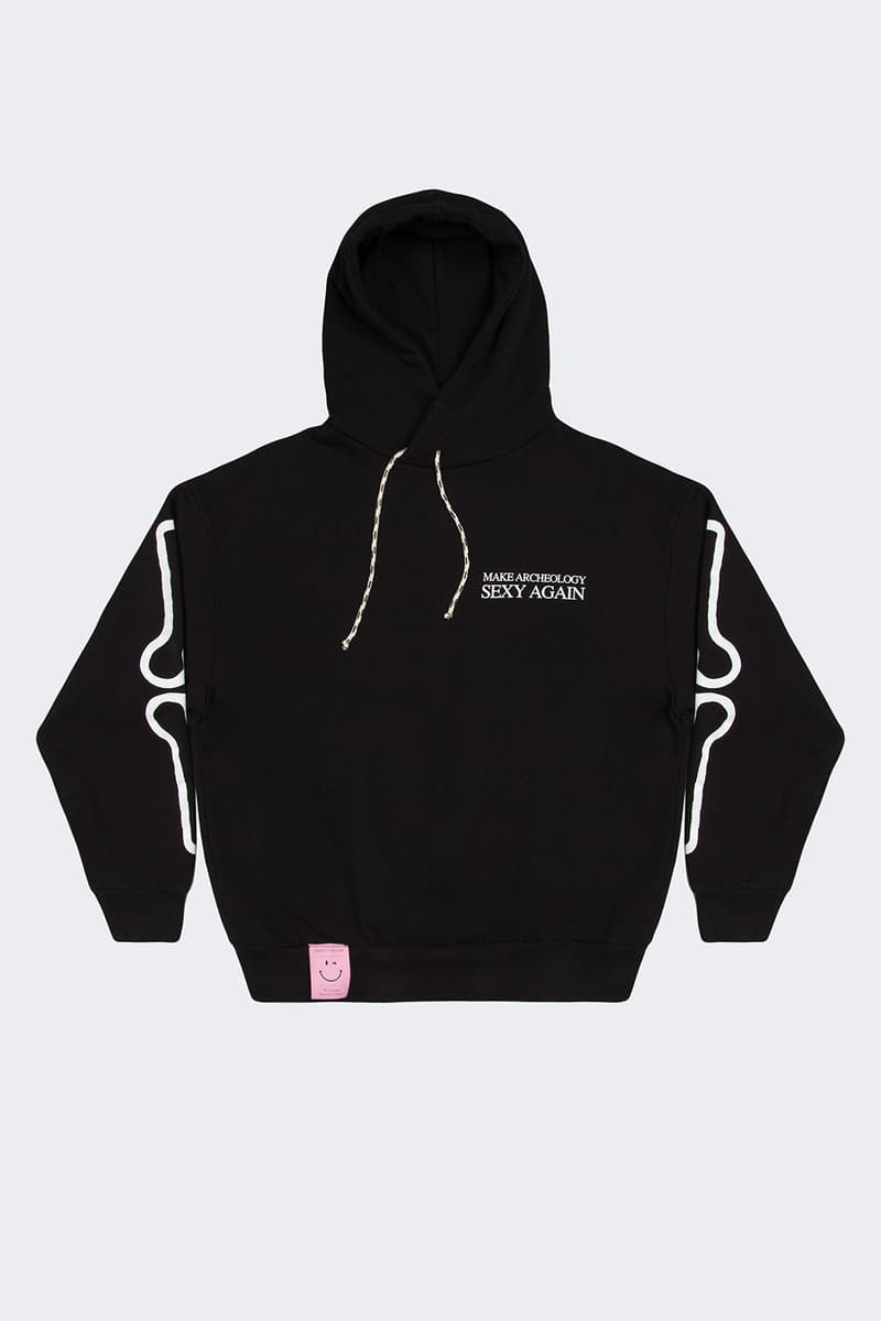 Aries 與 Jeremy Deller 推出聯名別注系列