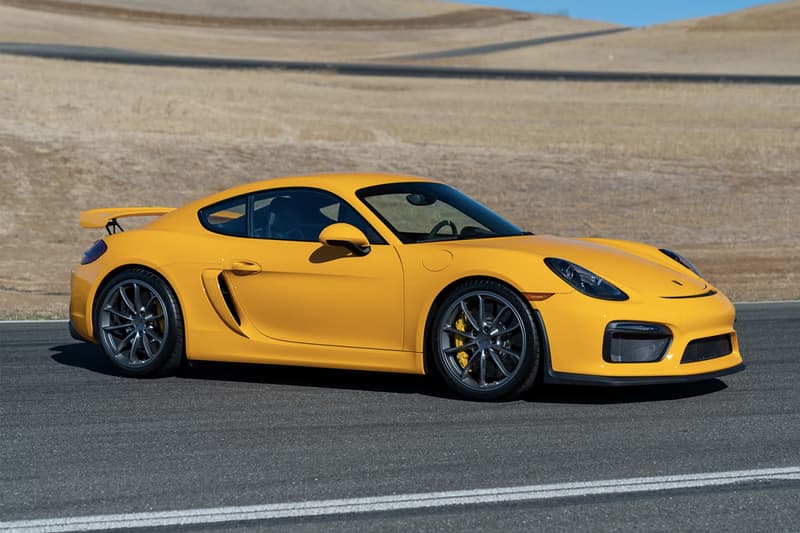 WhatsApp 創辦人即將出售 10 輛 Porsches 豪車收藏