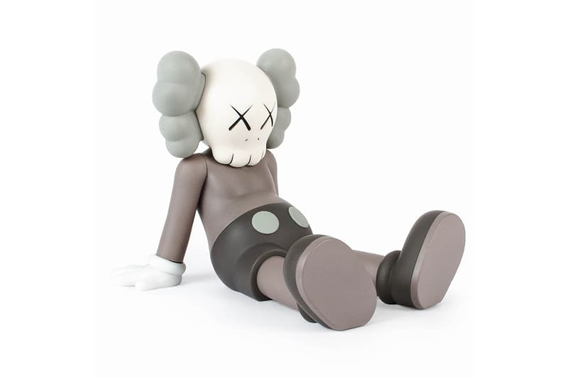KAWS 全新雕塑展覽「KAWS: HOLIDAY」台北站周邊商品一覽