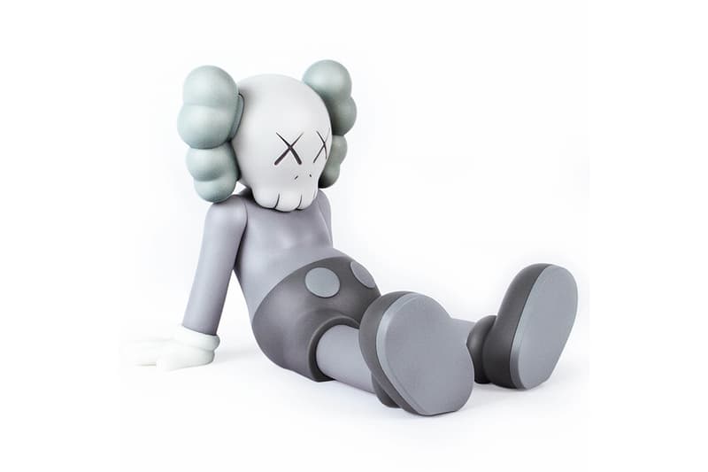 KAWS 全新雕塑展覽「KAWS: HOLIDAY」台北站周邊商品一覽