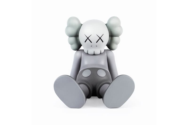 KAWS 全新雕塑展覽「KAWS: HOLIDAY」台北站周邊商品一覽