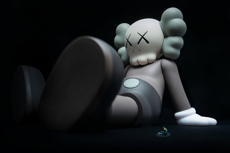 KAWS 全新雕塑展覽「KAWS: HOLIDAY」台北站消息放送