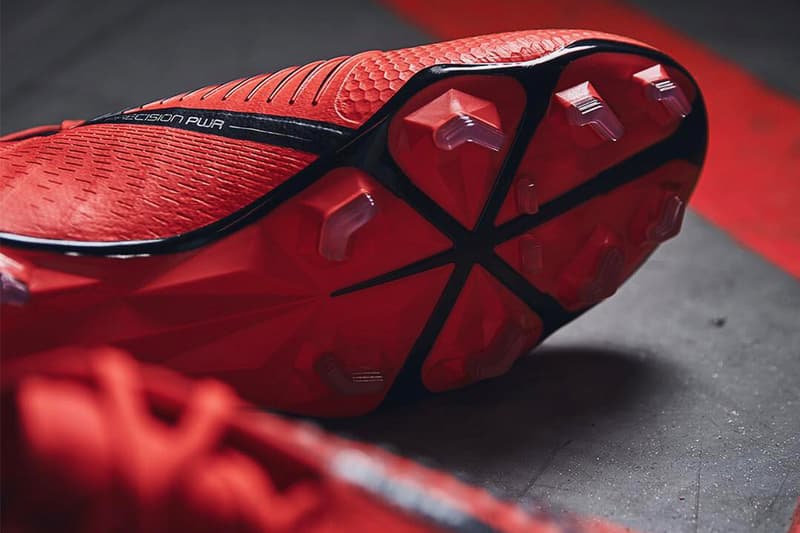 Nike 推出全新 PhantomVNM 足球靴