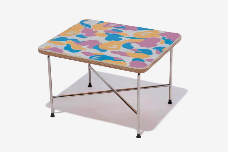 A BATHING APE® x Modernica 全新聯名 Fiber Shell Chair 登場