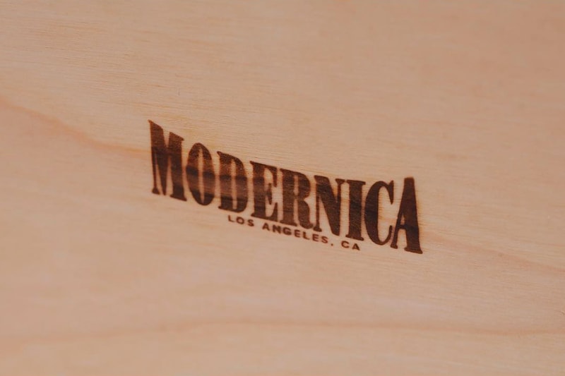 A BATHING APE® x Modernica 全新聯名 Fiber Shell Chair 登場