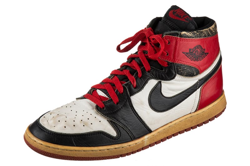 Michael Jordan 1985 年實着 Air Jordan 1「Black Toe」展開拍賣