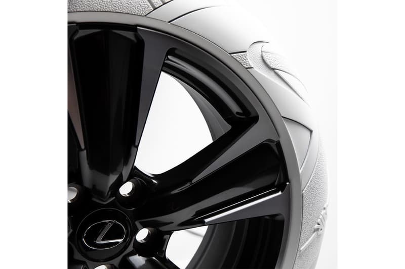 LEXUS 攜手 John Elliott 打造 UX 別注白色 Air Force 1 車軚