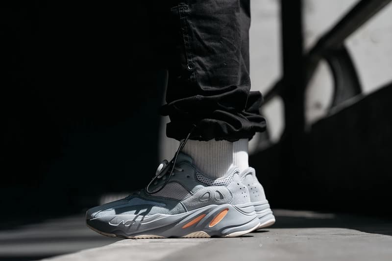 YEEZY BOOST 700 全新配色「Inertia」上腳预览
