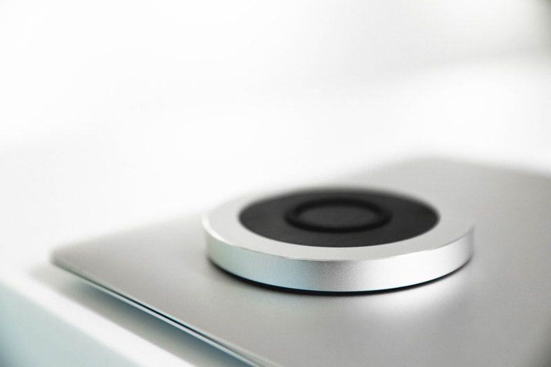 JUST MOBILE 推出鋁製 AluBase Wireless 無線充電盤
