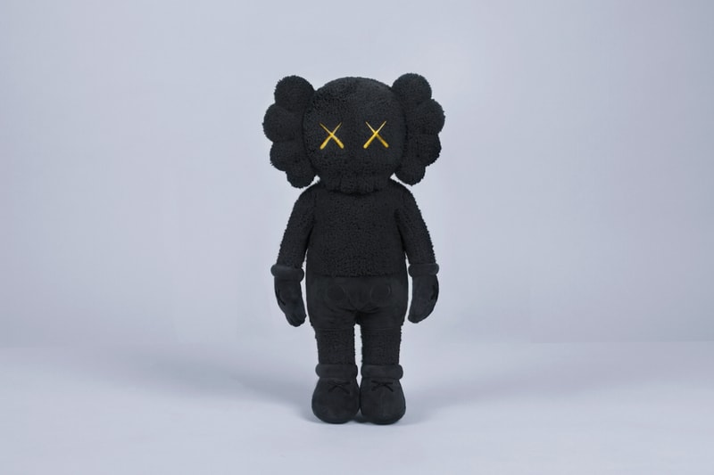 重磅突擊－「KAWS:HOLIDAY」香港站追加 20" Companion 毛絨公仔