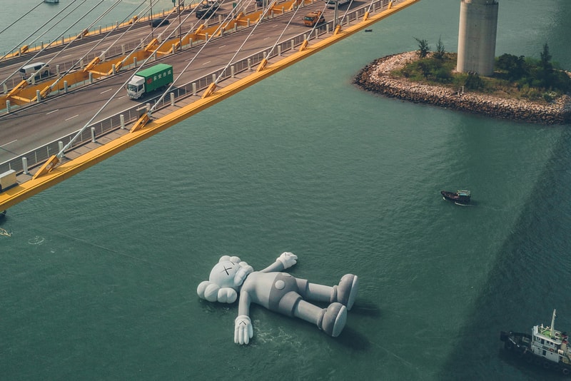 COMPANION 游向維港－「KAWS:HOLIDAY」香港站幕後圖片釋出
