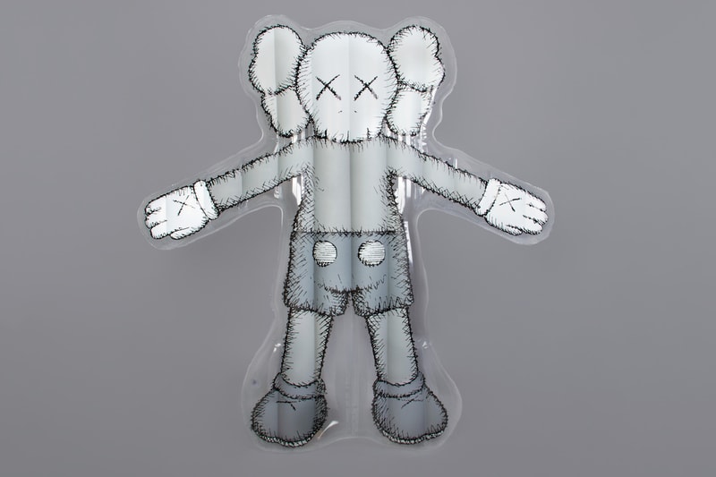 「KAWS:HOLIDAY」香港站周邊单品完整公開