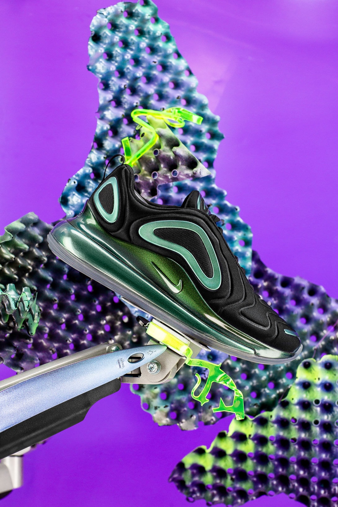 陳冠希、周冬雨出鏡演繹「A.I.R. - Alien In Real Life」造型特輯