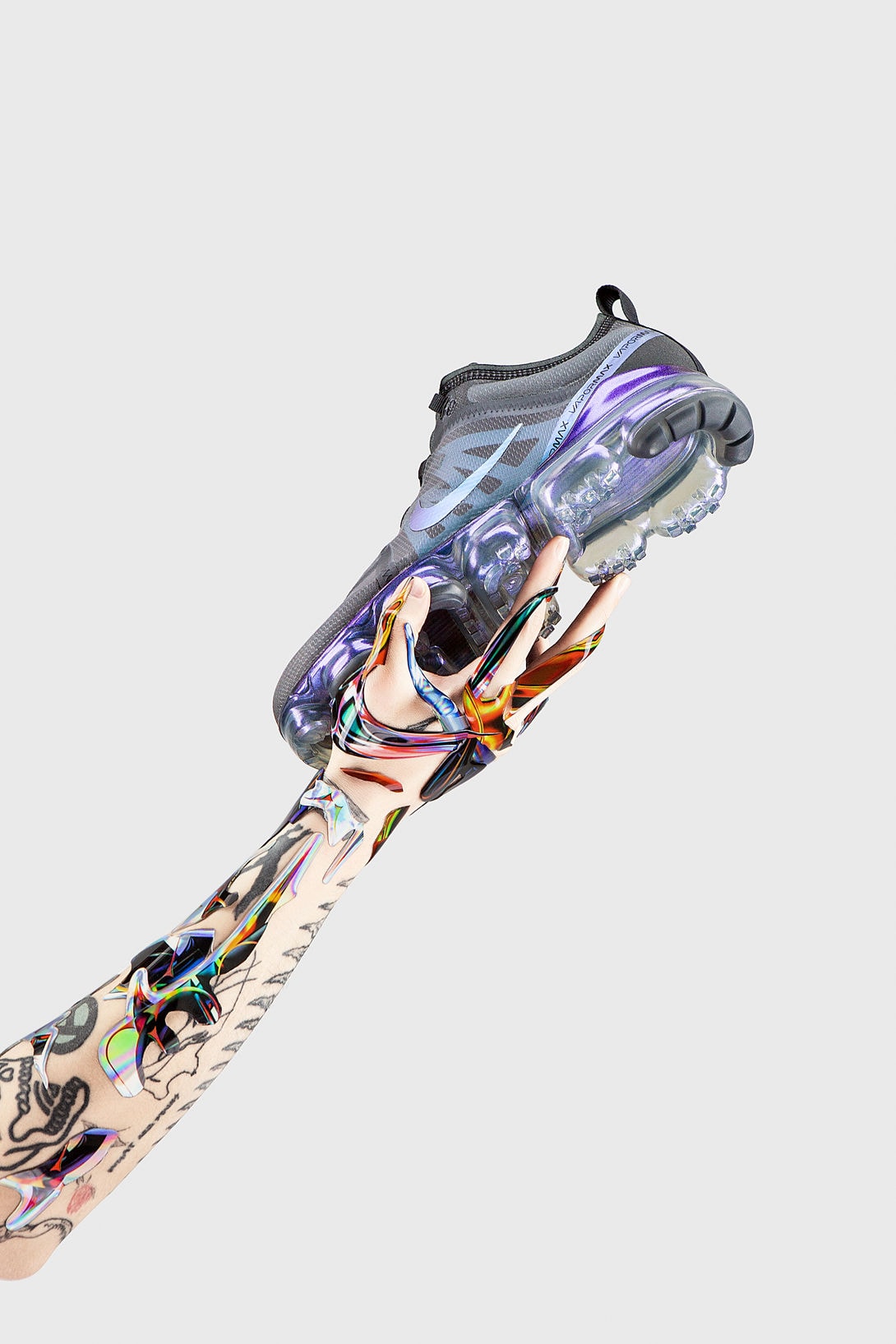 陳冠希、周冬雨出鏡演繹「A.I.R. - Alien In Real Life」造型特輯