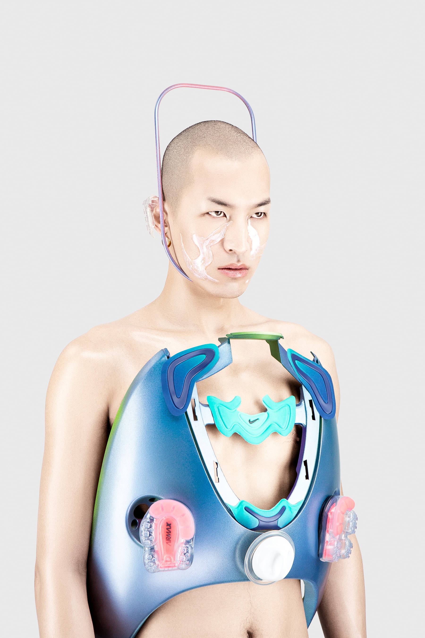 陳冠希、周冬雨出鏡演繹「A.I.R. - Alien In Real Life」造型特輯