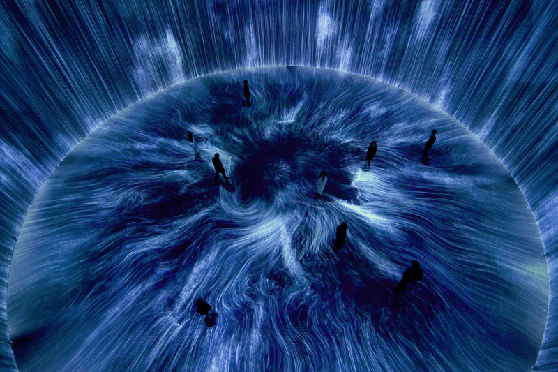 率先走進 teamLab 上海最新展覽「teamLab: 油罐中的水粒子世界」