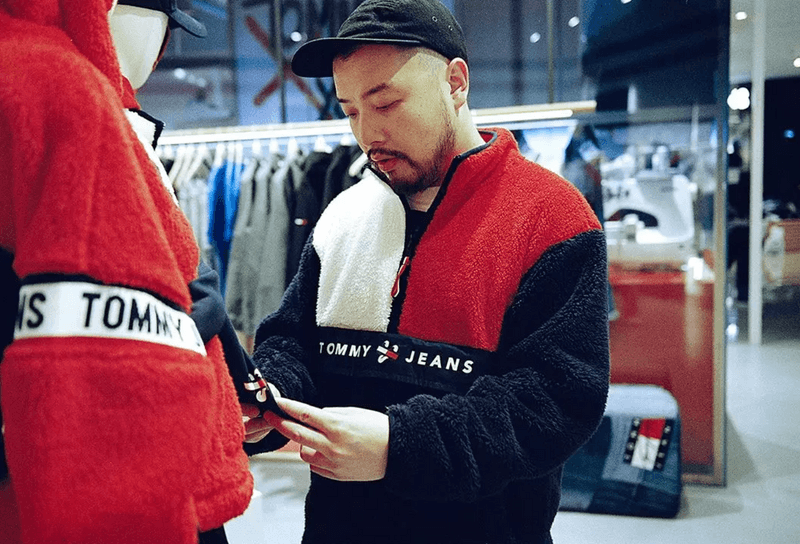 为何个性截然不同却可以共同创作？| TOMMY JEANS 联手艺术家张权打造新艺术企划