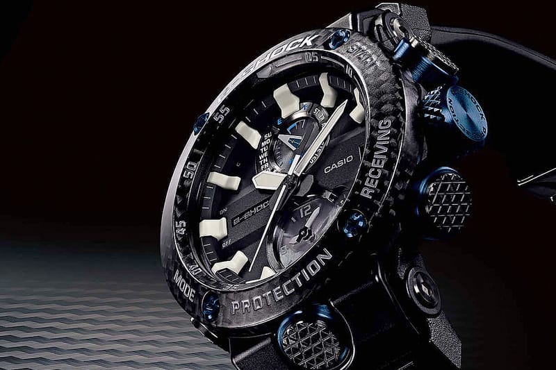 G-SHOCK 推出全新碳纖物料 GRAVITYMASTER 腕錶