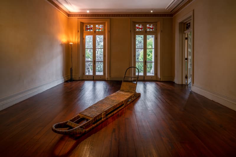 走进 PRADA 荣宅举办艺术家 Goshka  Macuga 「What Was I?」展览