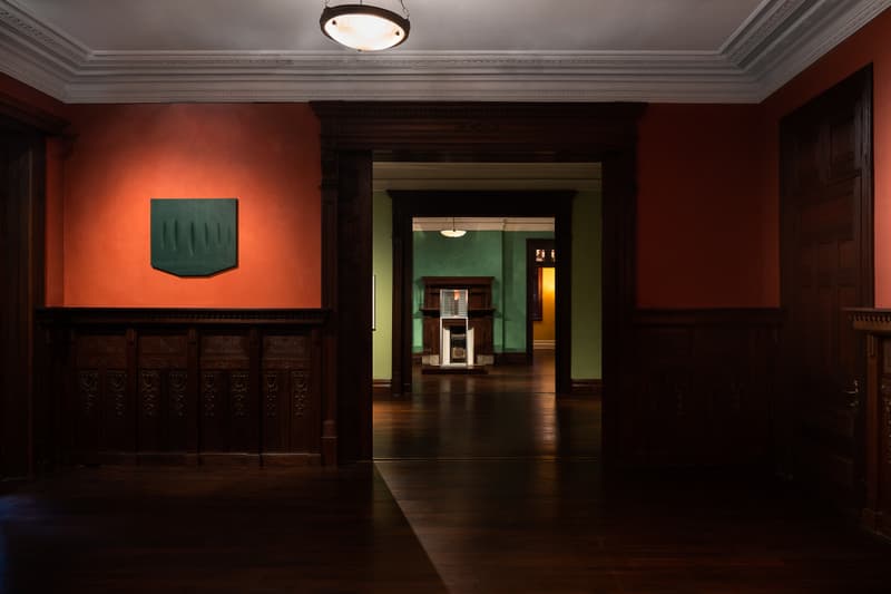 走进 PRADA 荣宅举办艺术家 Goshka  Macuga 「What Was I?」展览