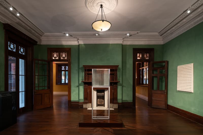 走进 PRADA 荣宅举办艺术家 Goshka  Macuga 「What Was I?」展览