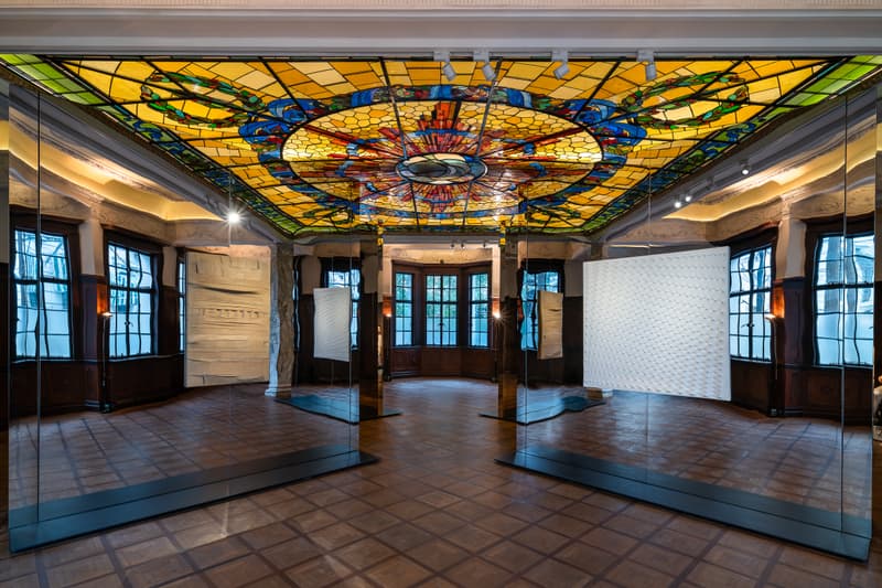 走进 PRADA 荣宅举办艺术家 Goshka  Macuga 「What Was I?」展览