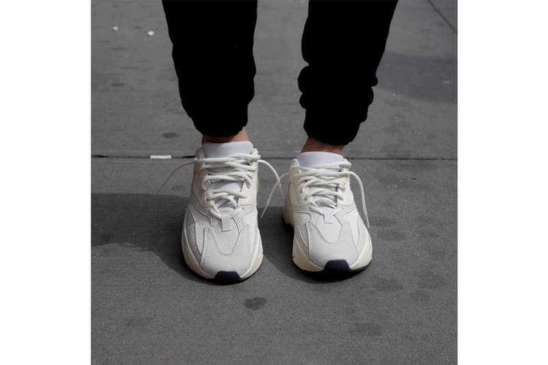 YEEZY BOOST 700 全新配色「Analog」上腳預覽
