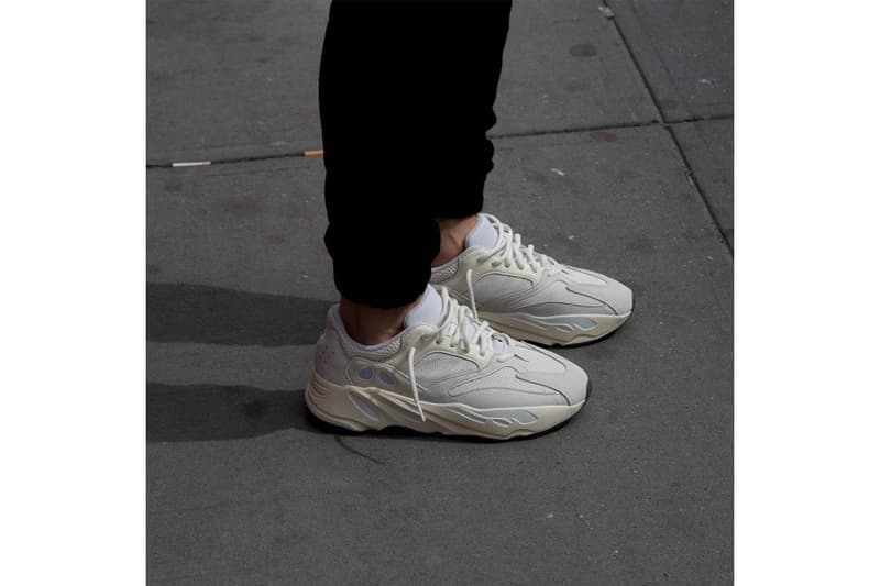 YEEZY BOOST 700 全新配色「Analog」上腳預覽